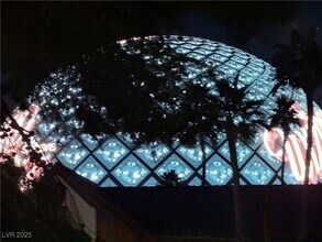 Building Photo - 210 E Flamingo Rd