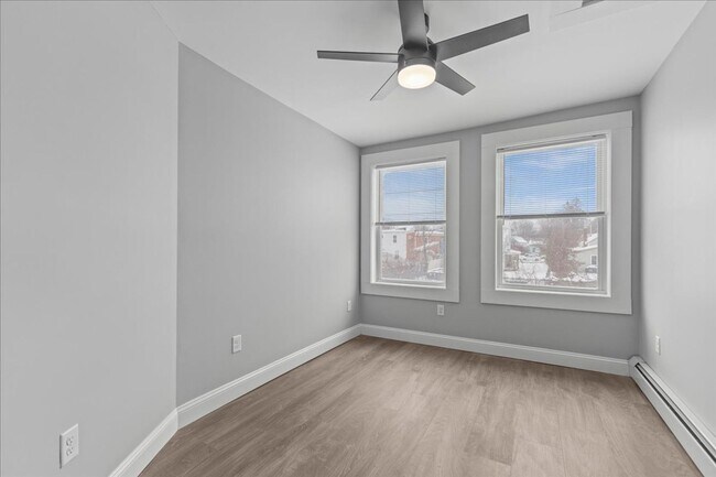 Foto del edificio - 88-94 Lafountain St