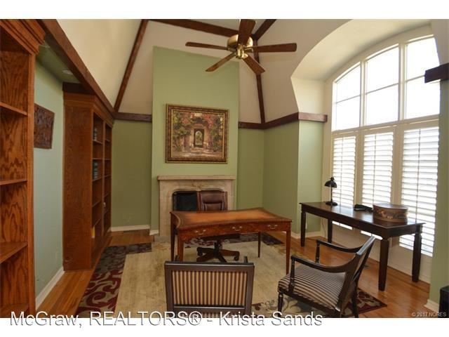 Foto del edificio - 2124 E 23rd St