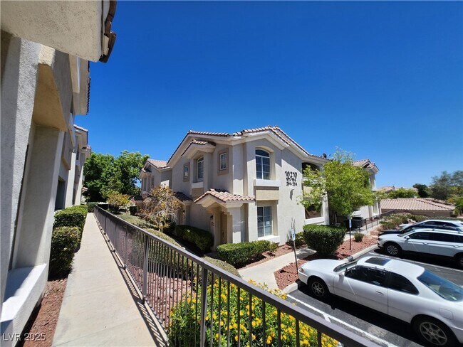 Foto del edificio - 1500 Ruby Cliffs Ln