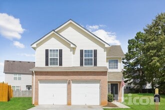 Building Photo - 2003 Bertha Ct