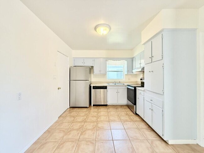 Photo - 14218 Sharon Dr House