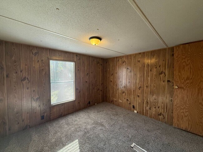 Foto del edificio - 2 bedroom, 1 bath Mobile Home
