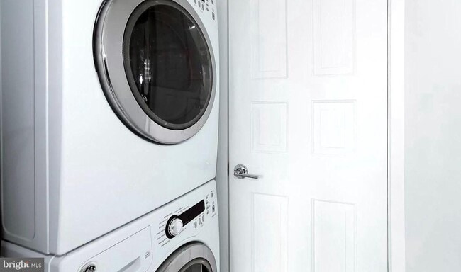 Building Photo - 3246 N St NW