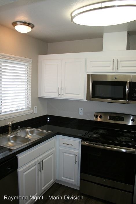 Foto del edificio - 6500 Country Club Dr