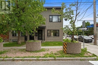 Building Photo - 72 St Andrew St