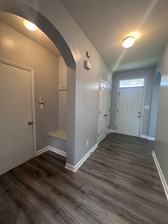 Foto del edificio - Bannon Crossings 3 bed, 2.5 half bath house with basement