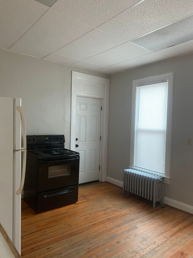 Building Photo - 645-647 S. Potomac Street