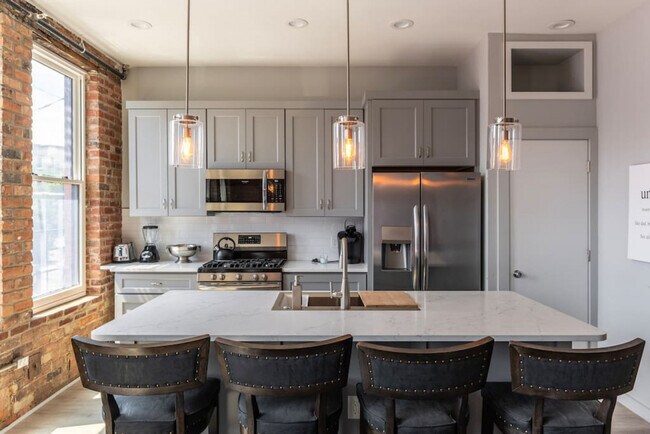 Foto del edificio - 1906 Elm St