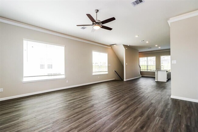 Foto del edificio - 18744 Lake Harbor Ct