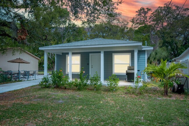 ¡¡¡BIENVENIDO A CASA!!! - 325 11th Ave E