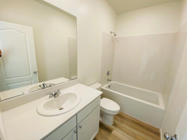 Foto del edificio - $300 Move-In Bonus - Brand New Home in Linda