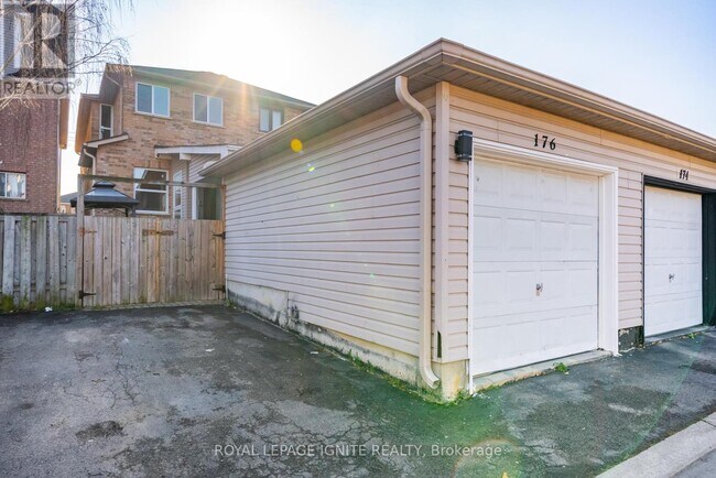 Photo du bâtiment - 176 Wright Ave