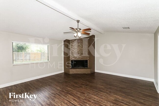 Building Photo - 515 Land Grant Dr