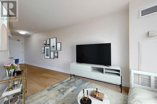 Building Photo - 650 Queens Quay W