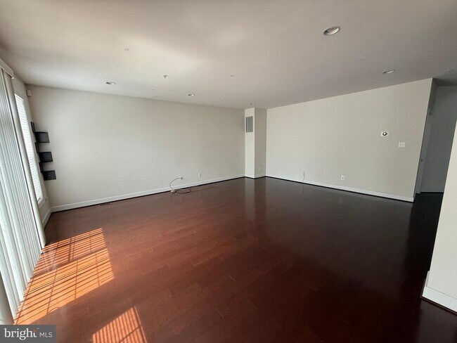 Foto del edificio - 10905 Fairmont Ln