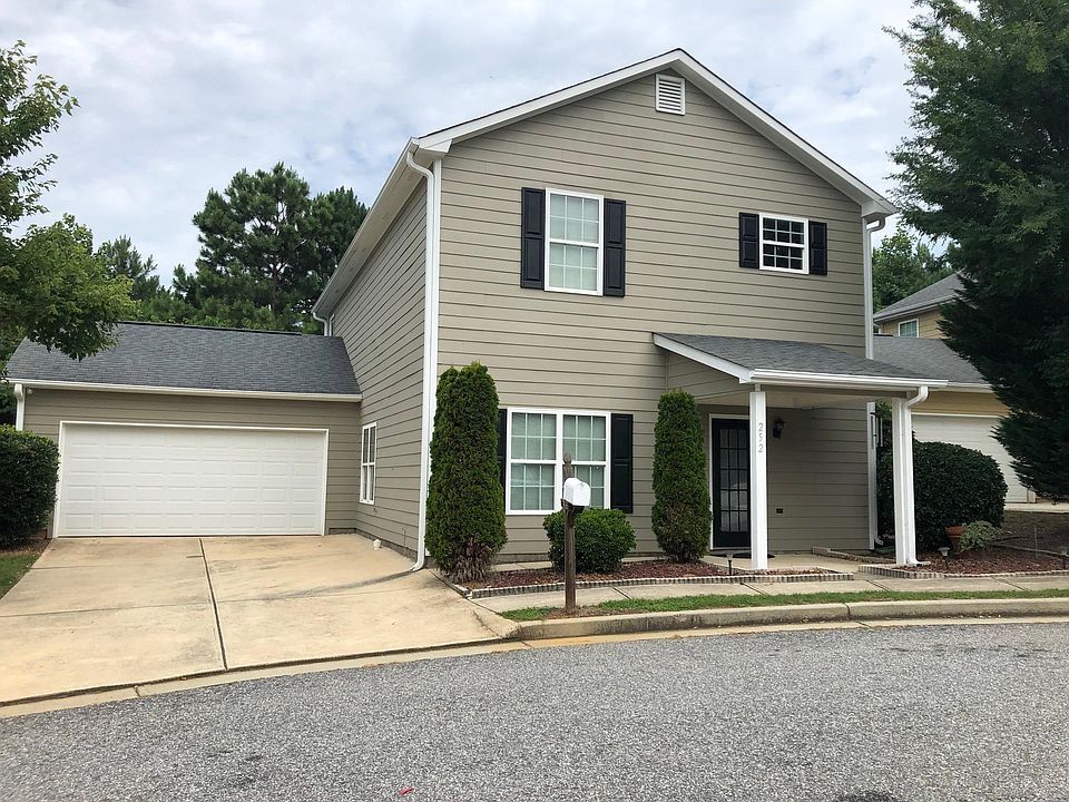 Primary Photo - 252 Milford Dr