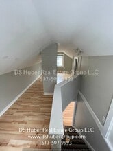 Building Photo - 413 S Fairview Ave