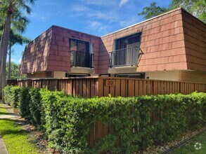 Building Photo - 201 Live Oak Ln