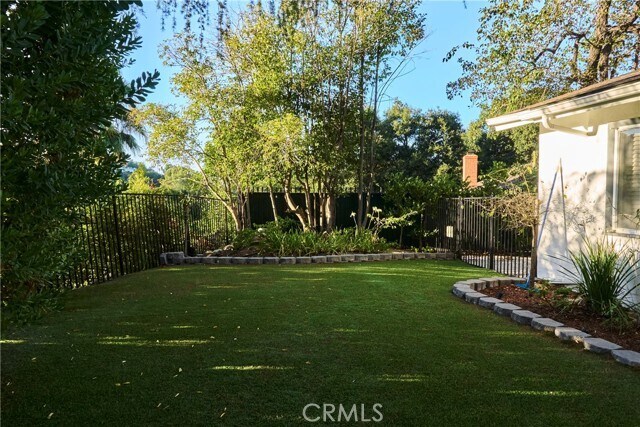 Building Photo - 15510 Woodcrest Dr