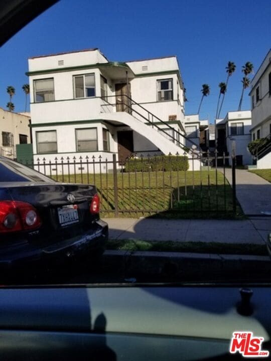 Primary Photo - 4419 1/2 Arlington Ave