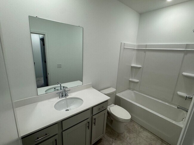 Foto del edificio - Beautiful 4 bed 3.5 Bath Home in Heart of Lawrenceville!