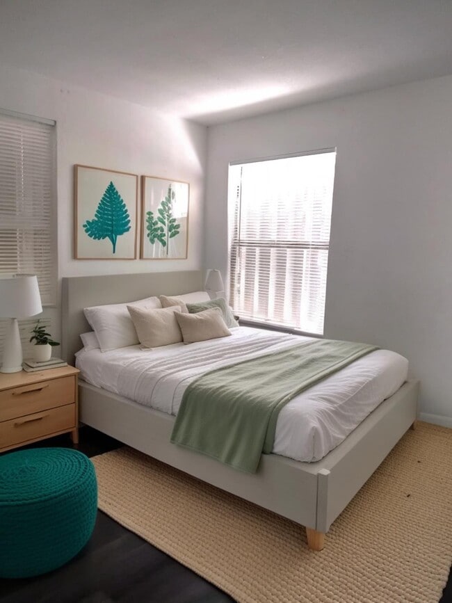segundo dormitorio - 2971 NW 132nd Ter