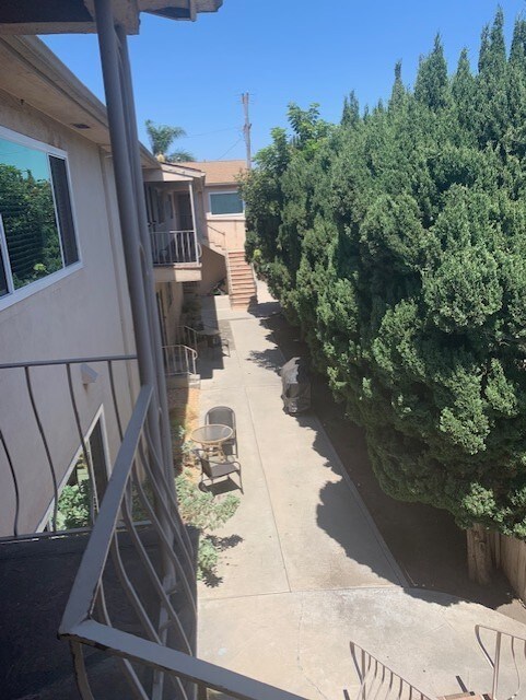 Patio - 1837 E 3rd St