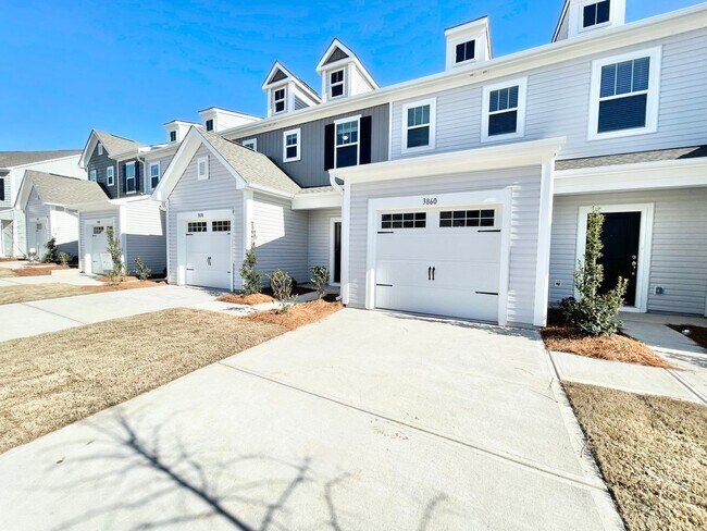 Foto del edificio - New 3 Bedroom Townhome minutes from I-85 -...