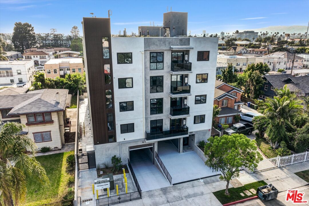 Foto principal - 1537 S Wilton Pl