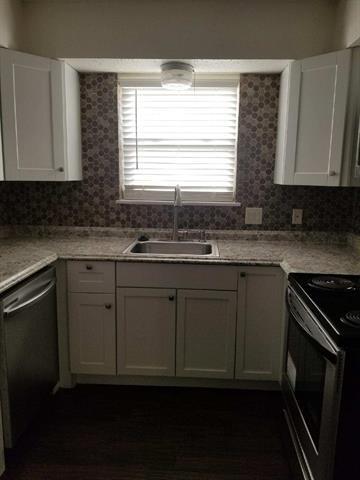 Foto del edificio - 6494 Central Ave