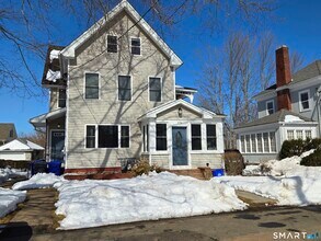 Building Photo - 674 Main St