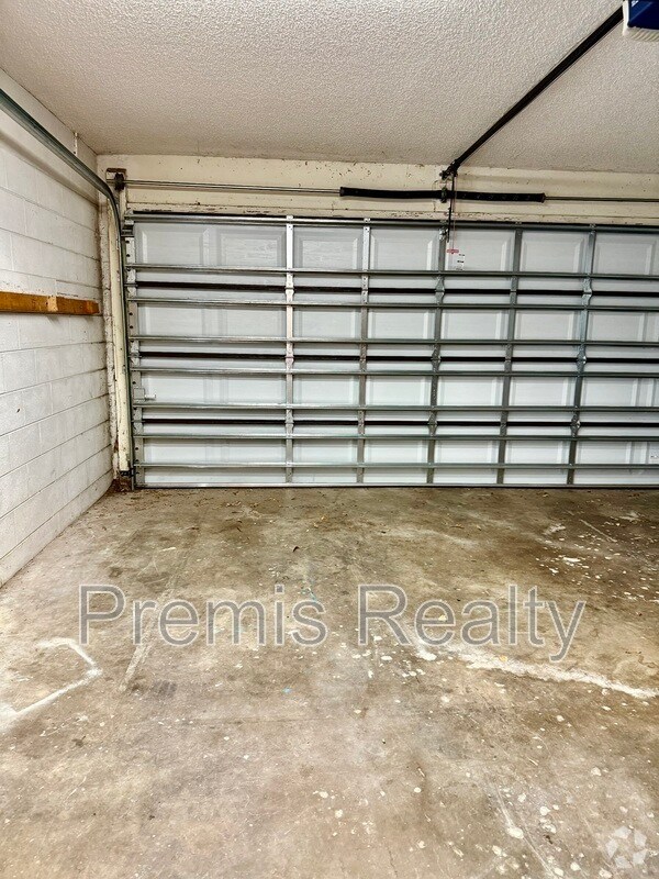 Building Photo - 2941 Bough Ave