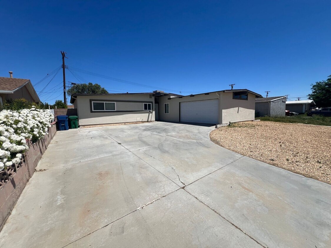Foto principal - West Lancaster Home