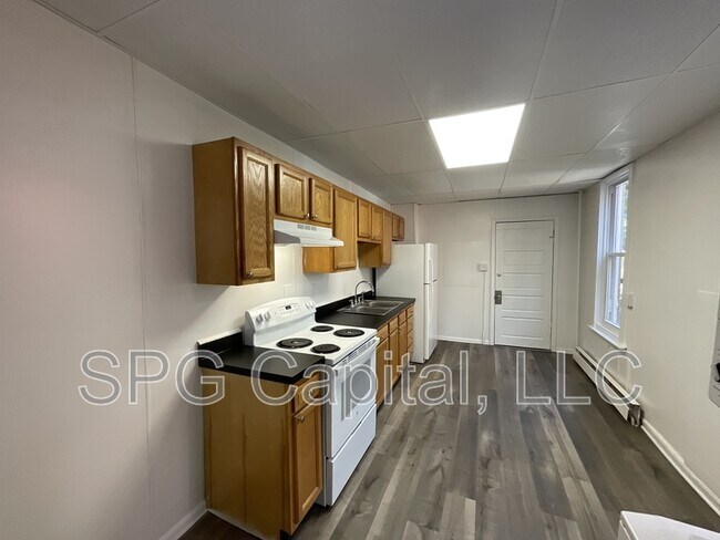 Building Photo - 141 Stevens Ave