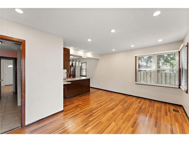 Foto del edificio - 3108 Maryland Ave S