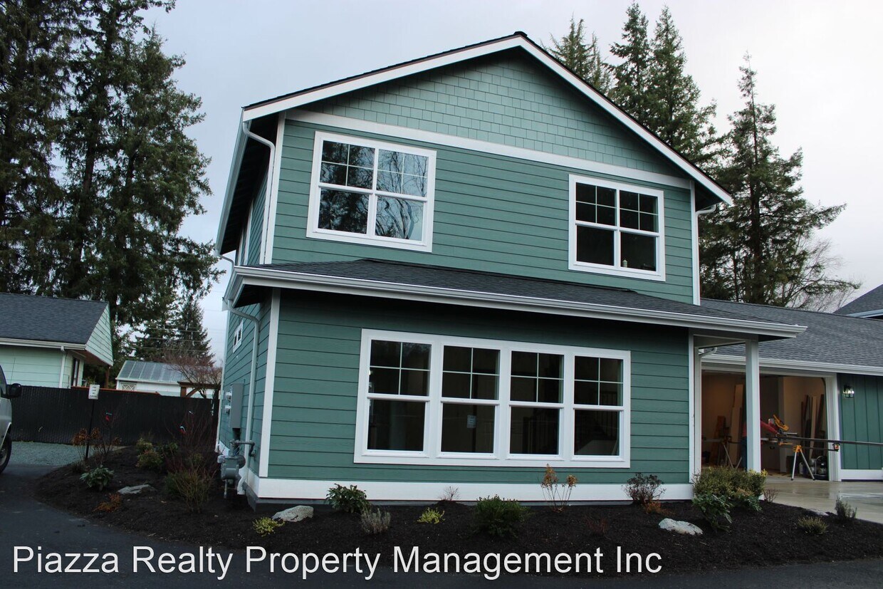 Primary Photo - 3 br, 2.5 bath House - 529 Ball Street A