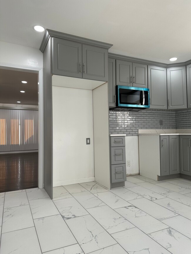 18231 Filmore St, Southfield, MI 48075 House Rental in Southfield, MI