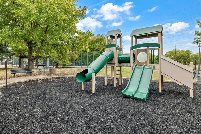 Photo - Marquis at Waterview Apartments