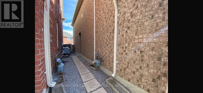 Building Photo - 53 Ross Patrick Crescent