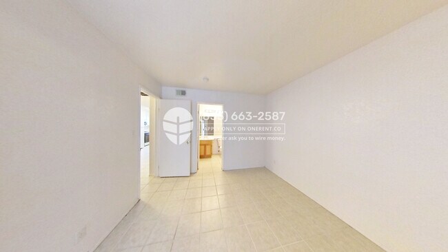 Foto del edificio - 5170 Orange Ave