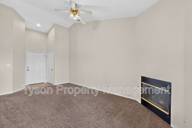 Foto del edificio - 4209 Ridgeway Ct