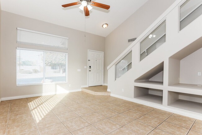 Building Photo - 6635 E Virginia St