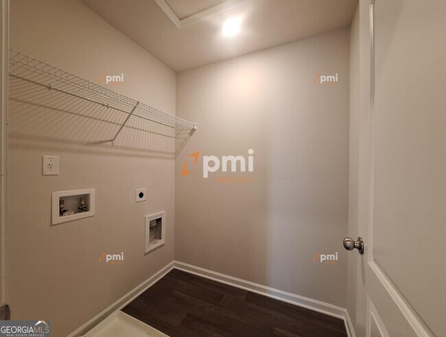 Foto del edificio - 437 Kildare Wy