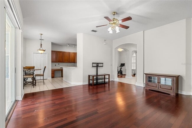 Foto del edificio - 8202 Windsor Ridge Rd
