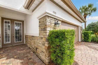 Building Photo - 8051 Players Cove Dr