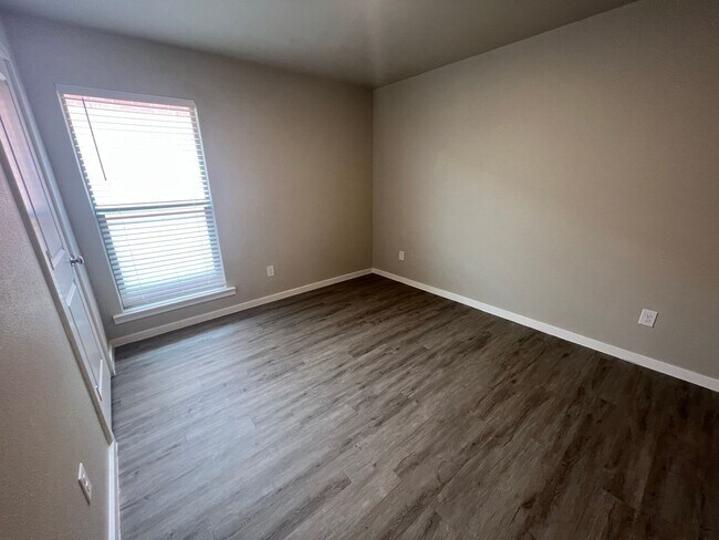 Foto del edificio - New Beginnings Start At AMRR: 3 BEDROOM 2 BATH IN NORTH LUBBOCK!