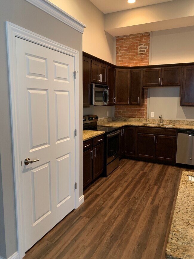 Foto del edificio - 1534 River Dr