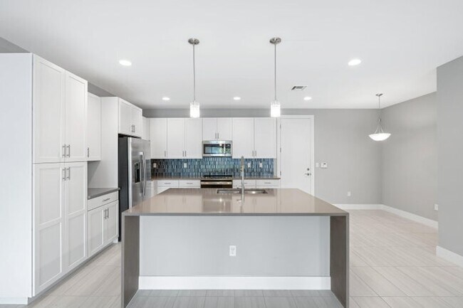 Foto del edificio - 3748 Lambert Ave