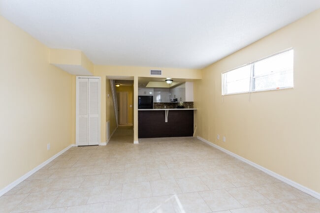 Foto del edificio - 1022 Jack Calhoun Dr